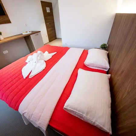 Hotel Prenocisca Pugelj