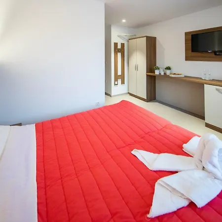 Hotel Prenocisca Pugelj *
